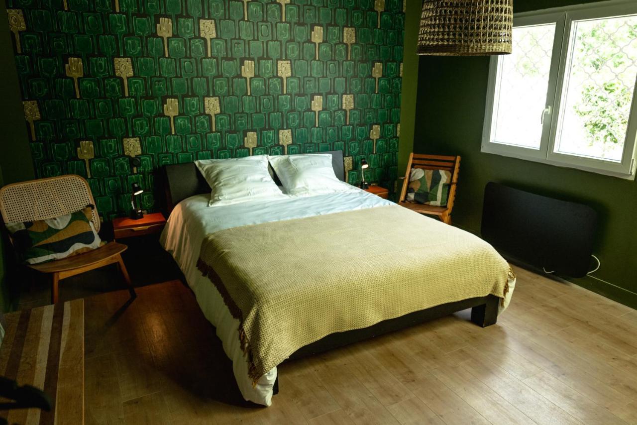 Chambre D'Hote Pres Bordeaux Au Chateau Camponac Bourg-sur-Gironde Luaran gambar